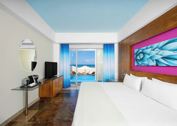 Krystal Grand Cabos